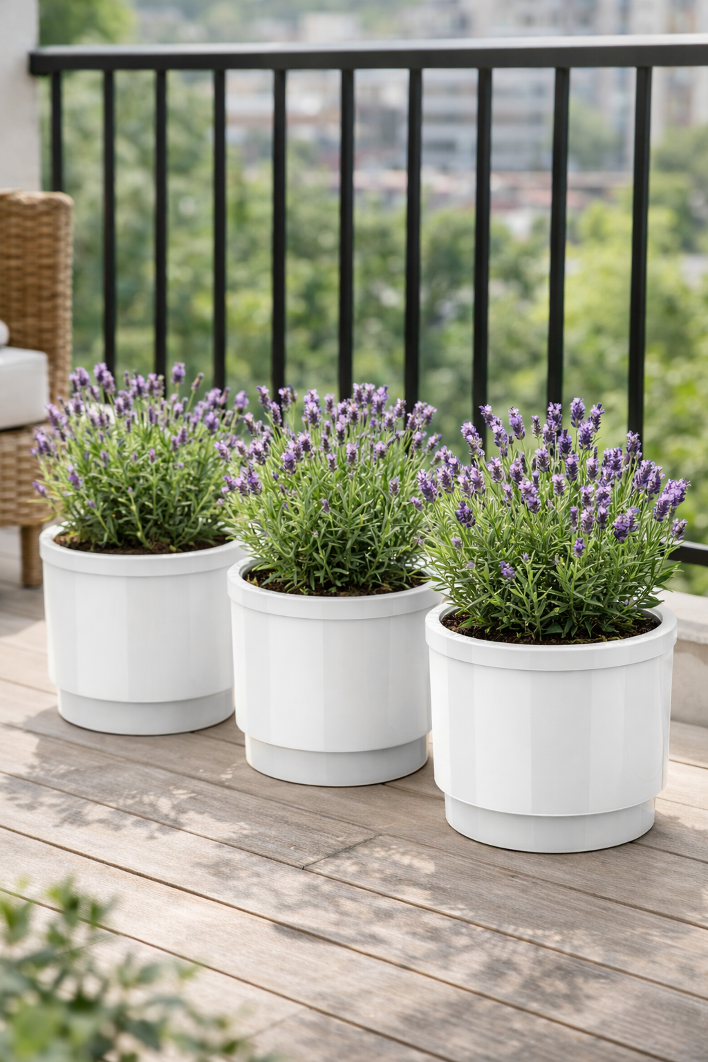 Maceta de plástico con sistema de autorriego y depósito de agua, Blanco, ∅ 22cm, 8 Litros, Alto 21cm