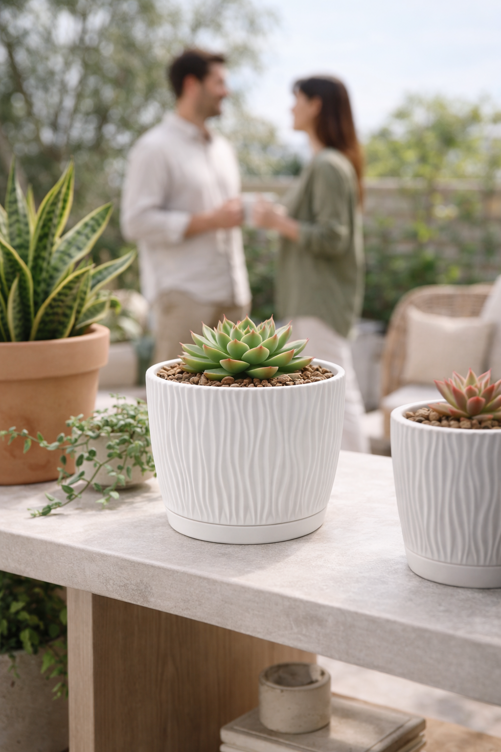 Maceta de plástico para jardín, terraza o balcón | Color: Blanco | Diámetro: 13 cm | Diseño oasis